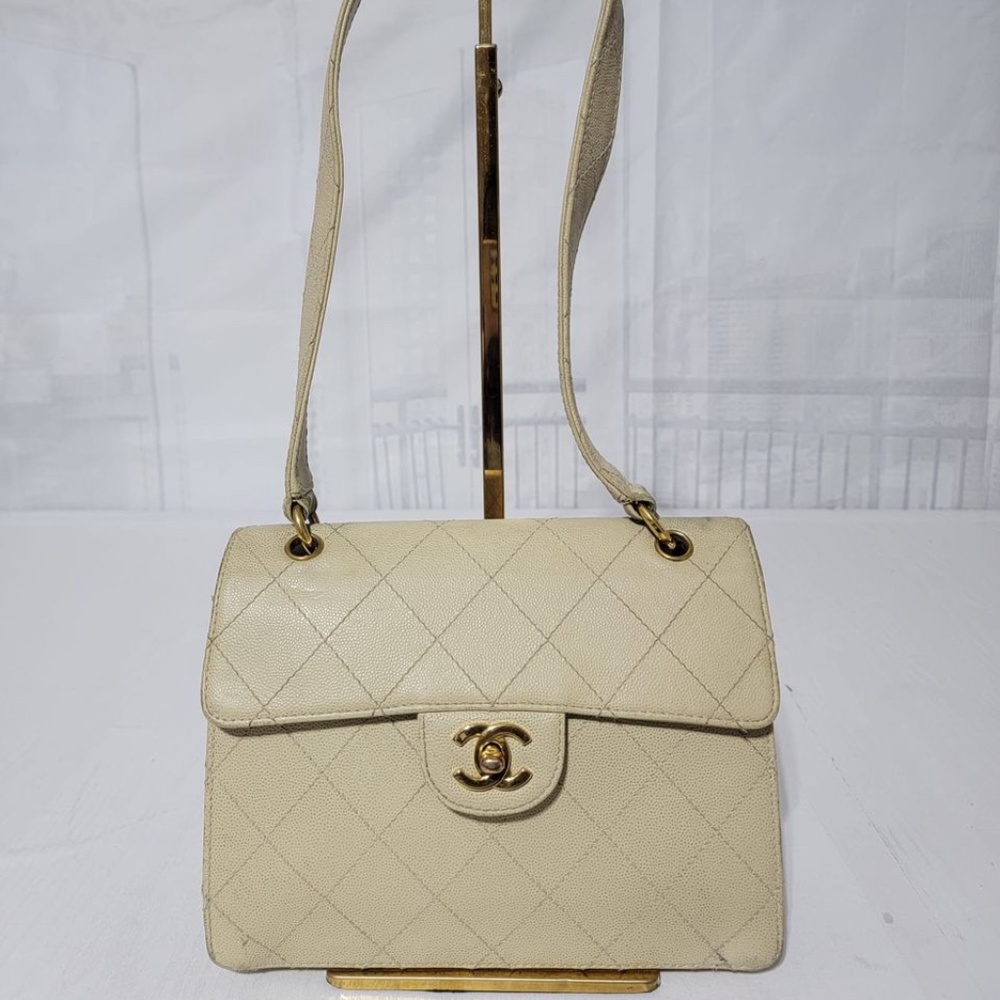Authentic CHANEL Vintage Caviar Beige Flap Bag Beige Cream 24k Gold